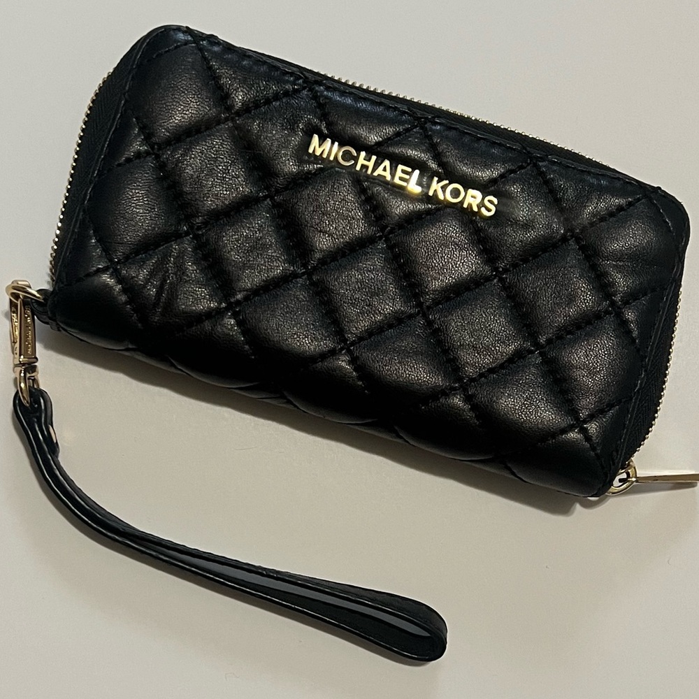 Michael Kors Susannah Quilted Leather Wristlet